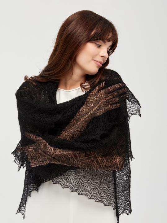 Black Lace Down Shawl (120 × 120 cm)