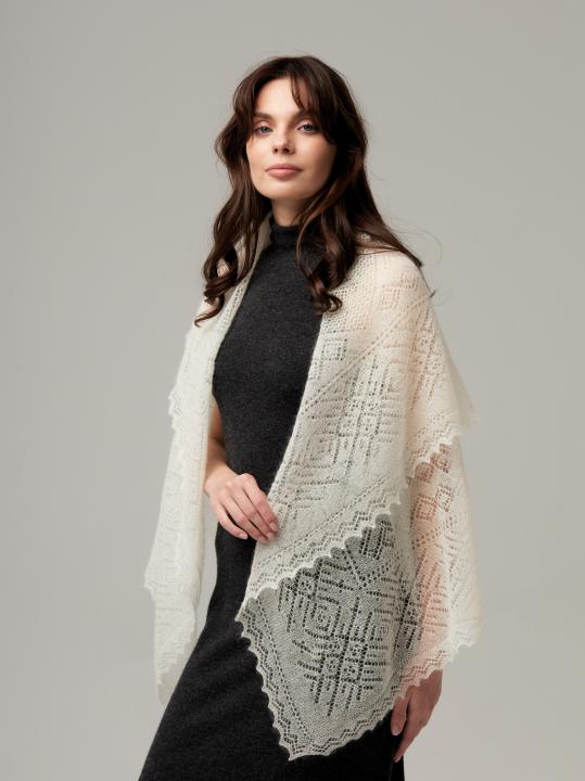 Premium Ecru Lace Down Shawl (120 × 120 cm)