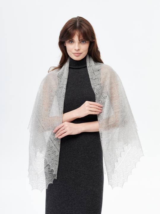 Gray Lace Down Shawl (120 × 120 cm)