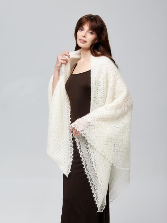 Premium Ecru Down & Silk Shawl (130 × 130 cm)