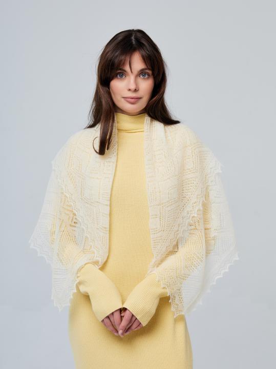 Ecru Lace Down Shawl (100 × 100 cm)