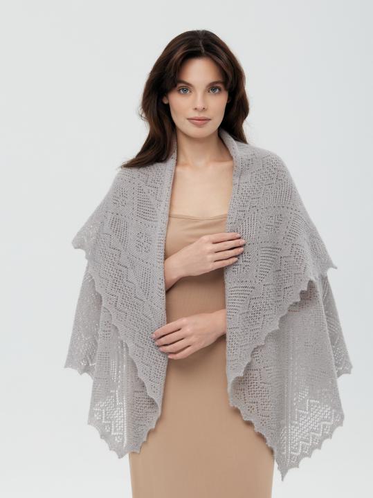 Gray Warm Down Shawl (120 × 120 cm)