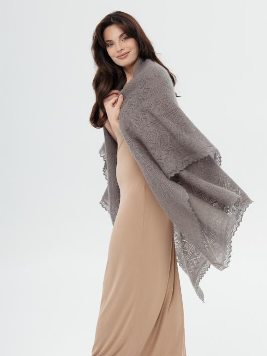 Premium Gray Down Shawl (150 × 150 cm)