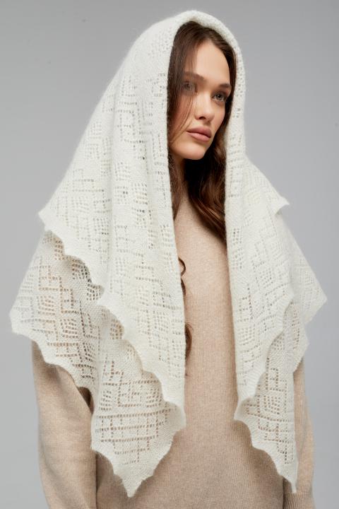 Warm Ecru Down Shawl (110 × 110 cm)