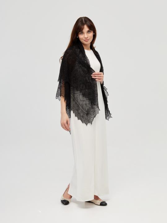 Black Lace Down Shawl (120 × 120 cm)