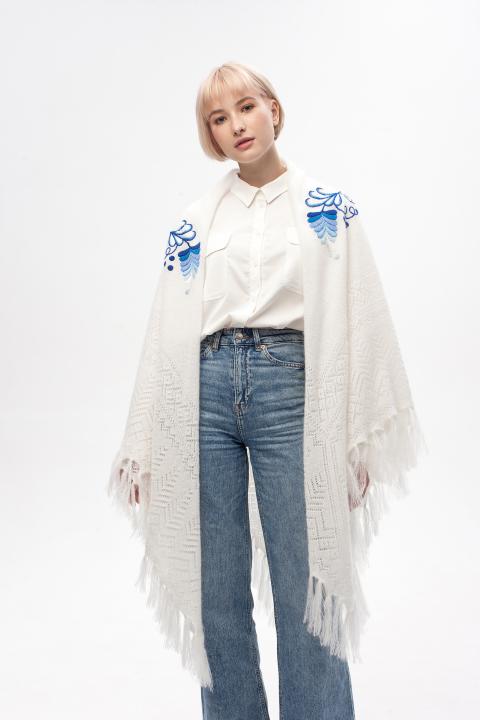 Embroidered White Down Shawl (150 × 150 cm)