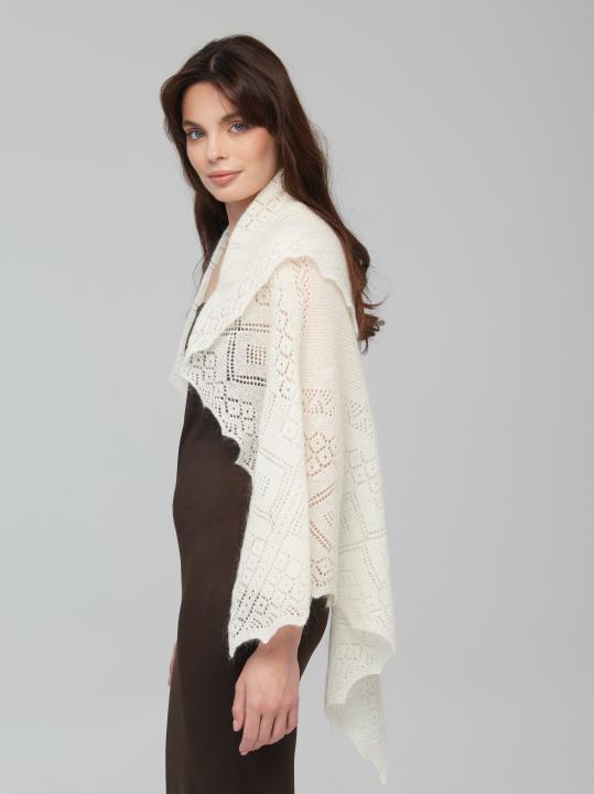 Warm Ecru Down Shawl (100 × 100 cm)