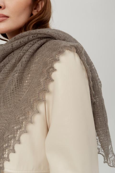 Gray Lace Down Shawl (80 × 80 cm)