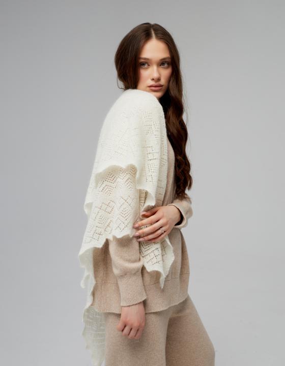 Warm Ecru Down Shawl (110 × 110 cm)
