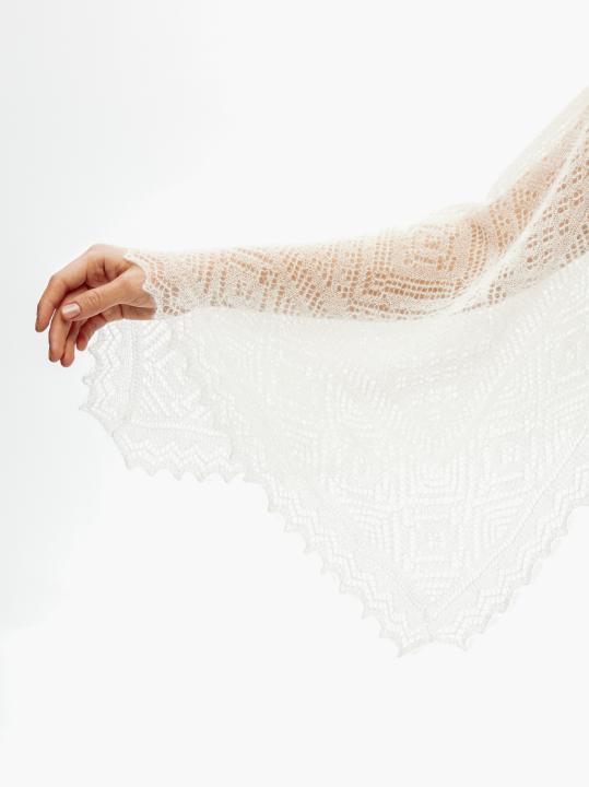 Ecru Lace Down Stole (140 × 60 cm)
