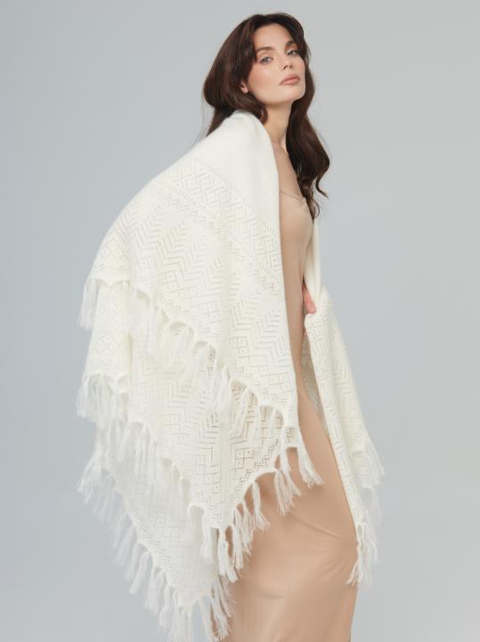 Premium White Down & Silk Shawl (150 × 150 cm)