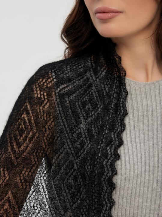 Black Lace Down Stole (120 × 40 cm)