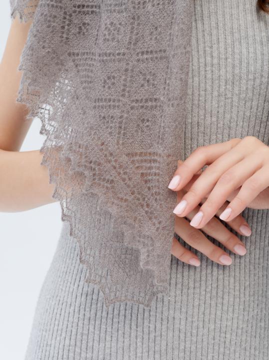 Gray Lace Down Shawl (110 × 110 cm)
