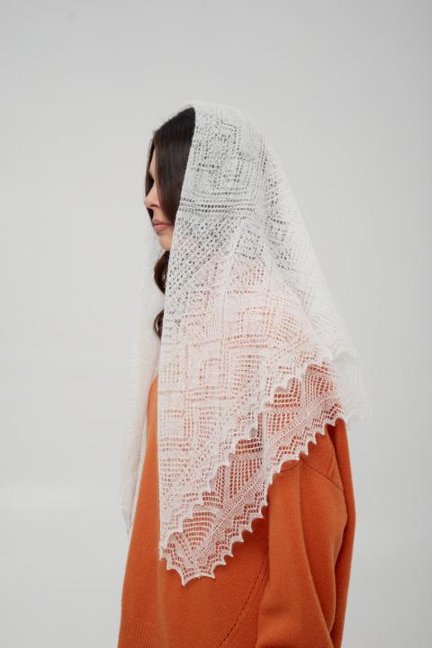 White Lace Down Shawl (100 × 100 cm)