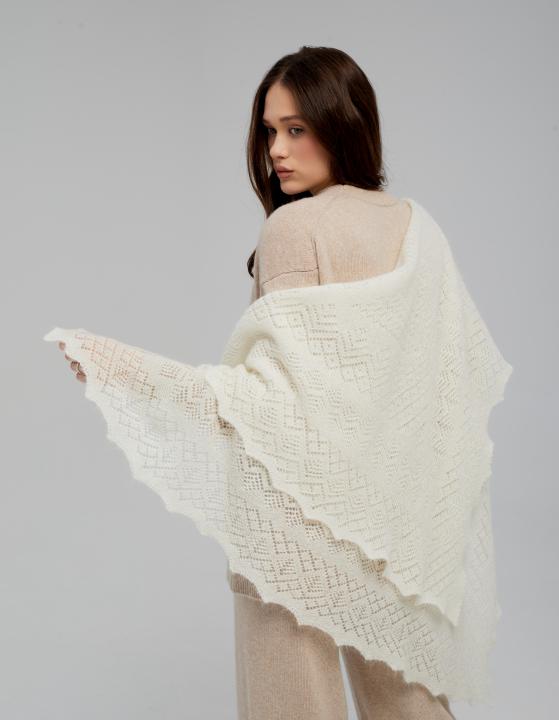 Warm Ecru Down Shawl (110 × 110 cm)
