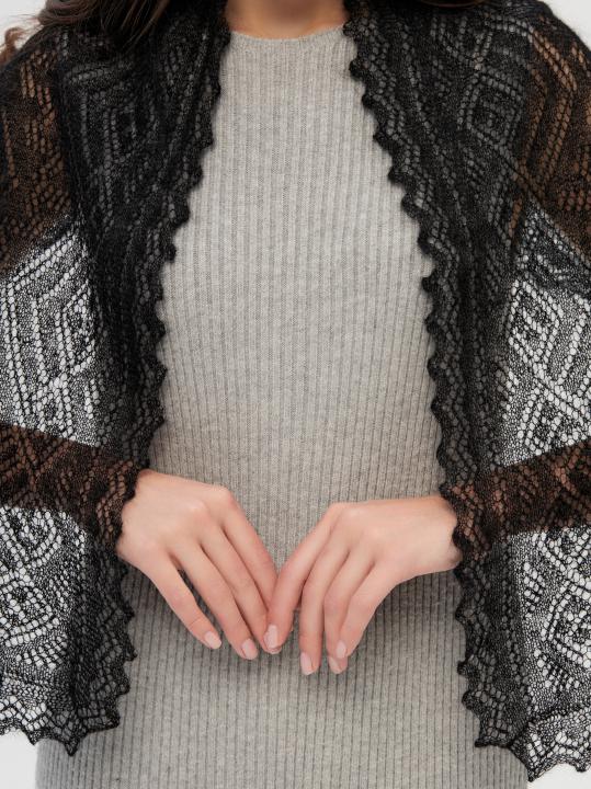 Black Lace Down Stole (120 × 40 cm)