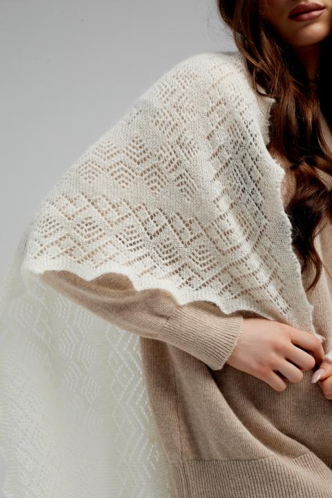 Warm Ecru Down Shawl (110 × 110 cm)