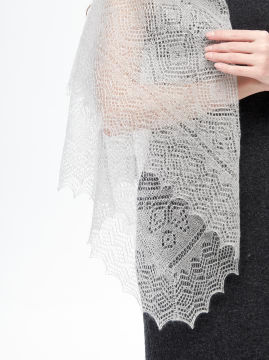 Gray Lace Down Shawl (120 × 120 cm)
