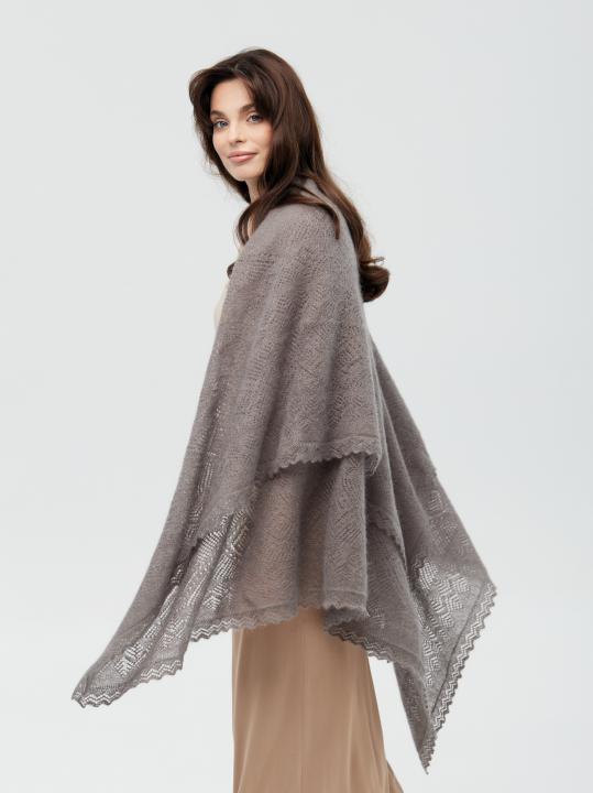 Premium Gray Down Shawl (150 × 150 cm)
