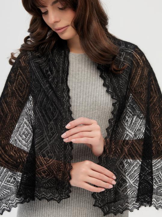 Black Lace Down Stole (120 × 40 cm)