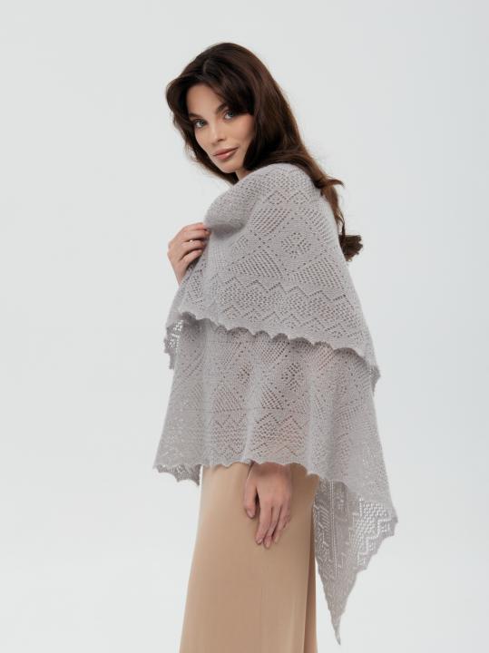 Gray Warm Down Shawl (120 × 120 cm)