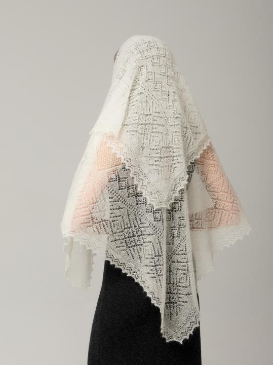 Premium Ecru Lace Down Shawl (120 × 120 cm)