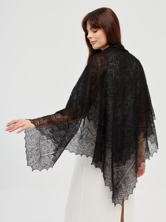 Black Lace Down Shawl (120 × 120 cm)
